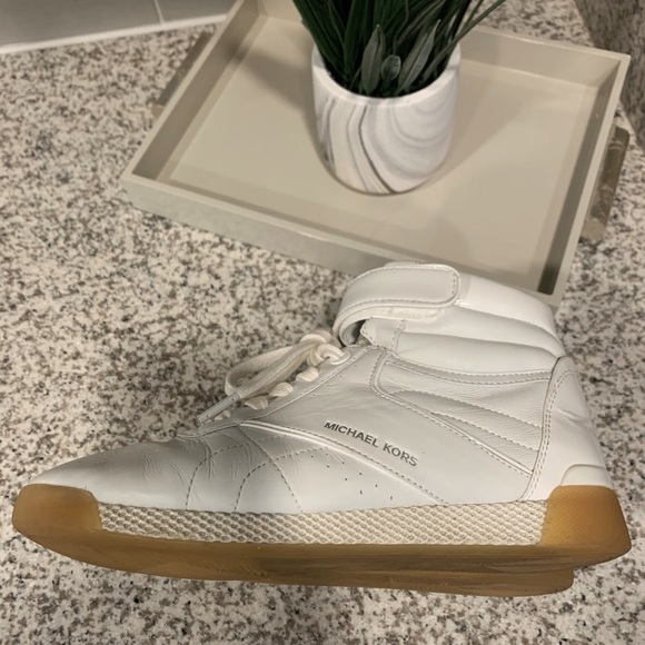 Michael Kors Sneakers - Picture 11 of 15